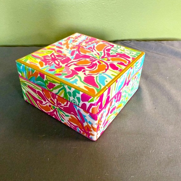 Lilly Pulitzer Lacquer Box -Spot Ya Print Small Size Box 4x4x2 Bright & Colorful - Picture 1 of 6